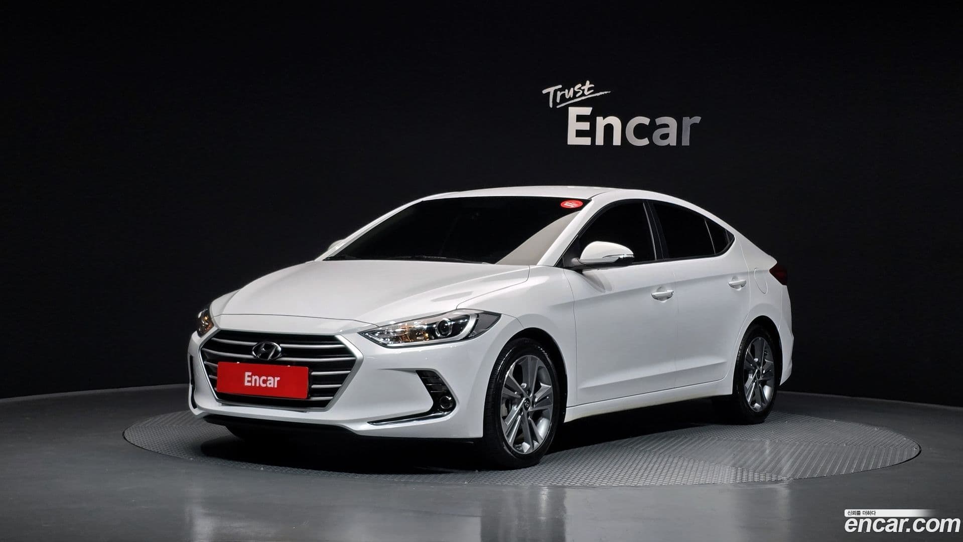 Main__Slider__Photo:AVANTE Hyundai 2018.7-0