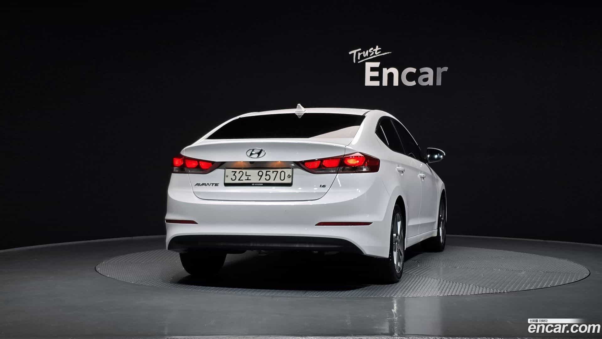 AVANTE Hyundai 2018.7-OUTER-004