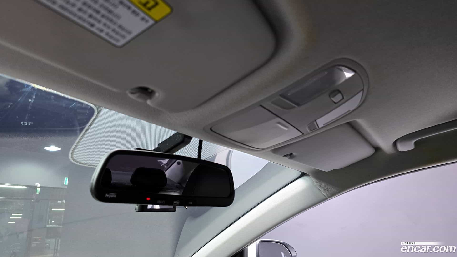 AVANTE Hyundai 2018.7-OPTION-024