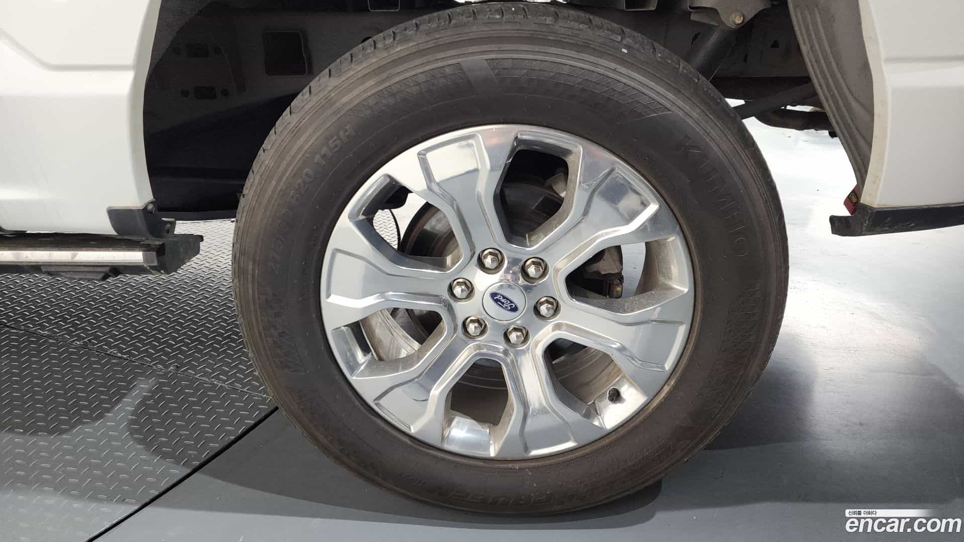 F150 Ford 2021.8-OUTER-005