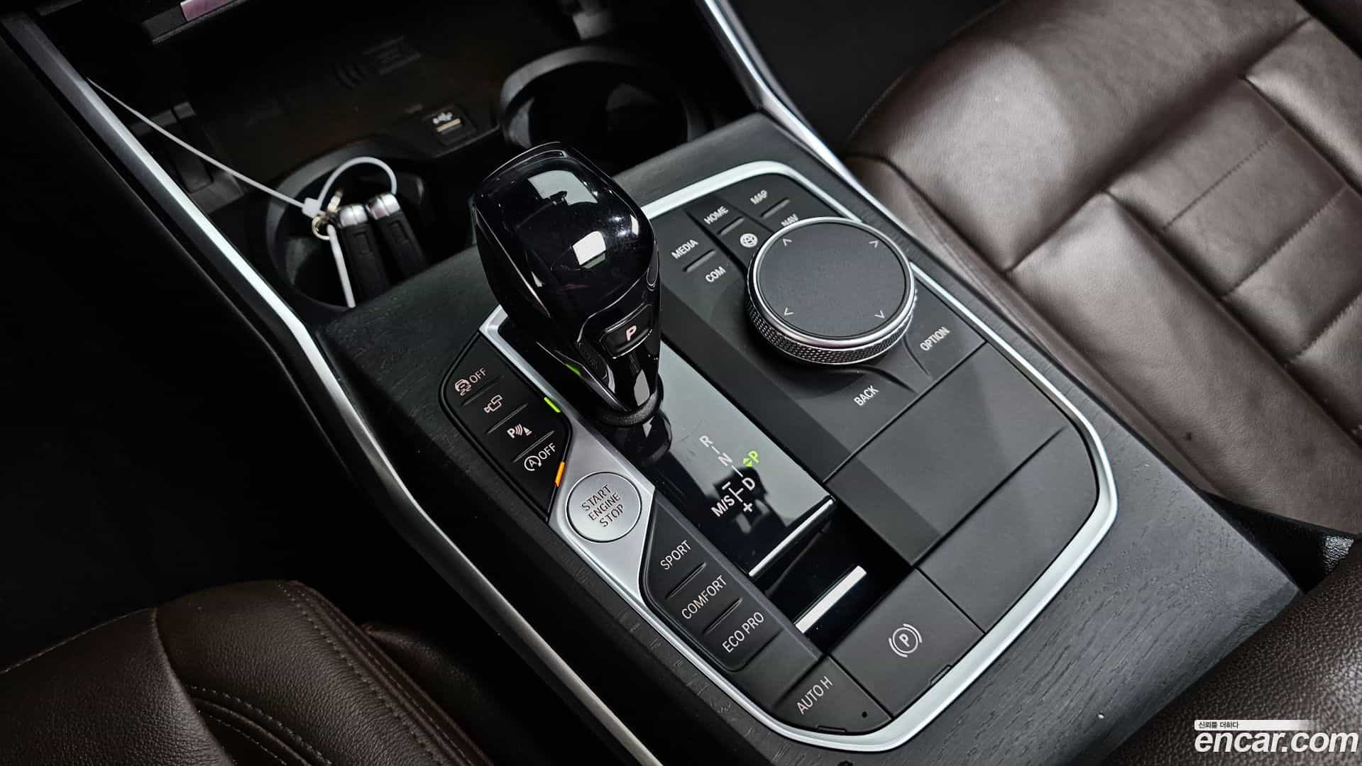 3-Series BMW 2020.8-INNER-009