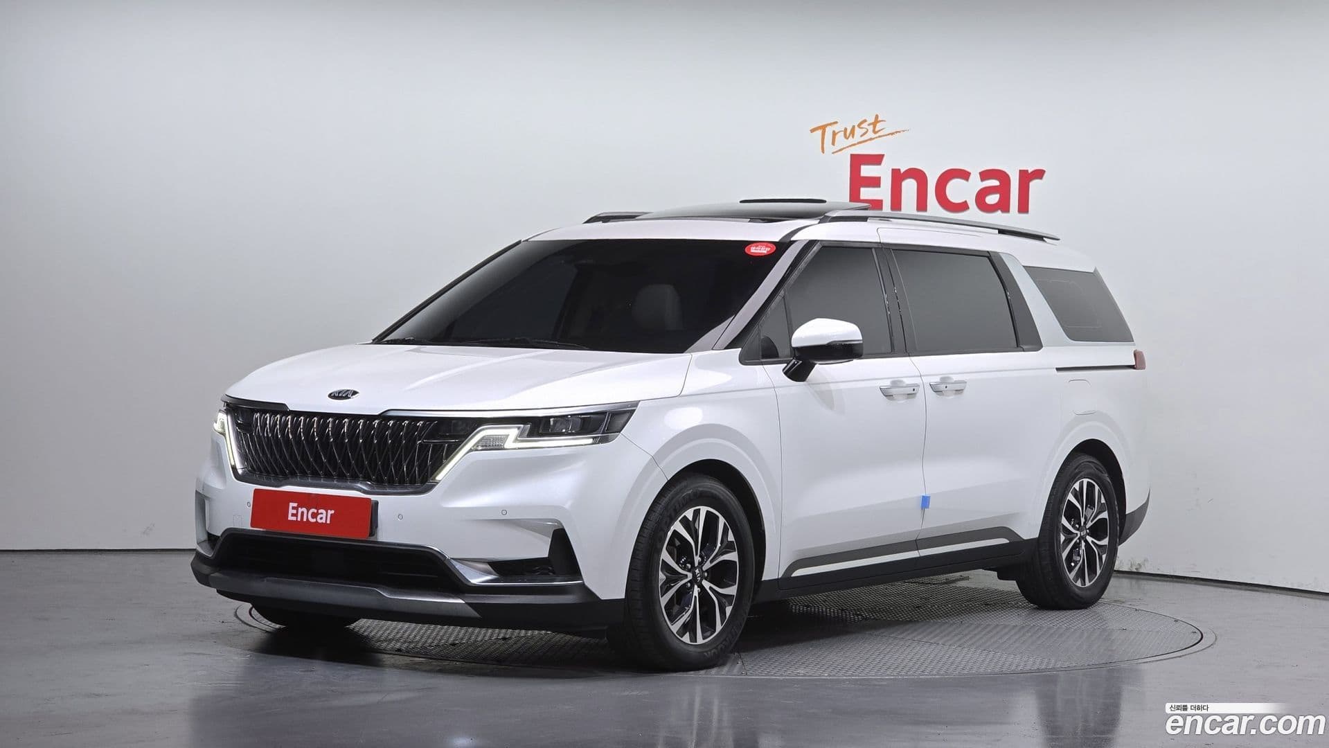 Main__Slider__Photo:Canival Kia 2021.4-0