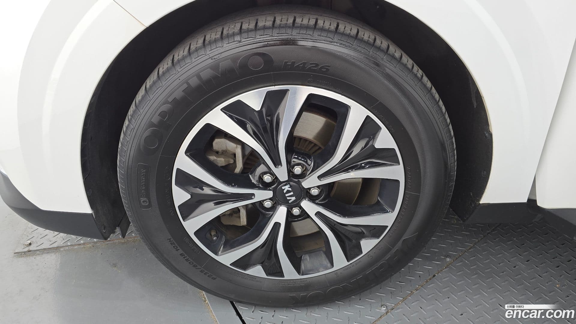 Main__Slider__Photo:Canival Kia 2021.4-4