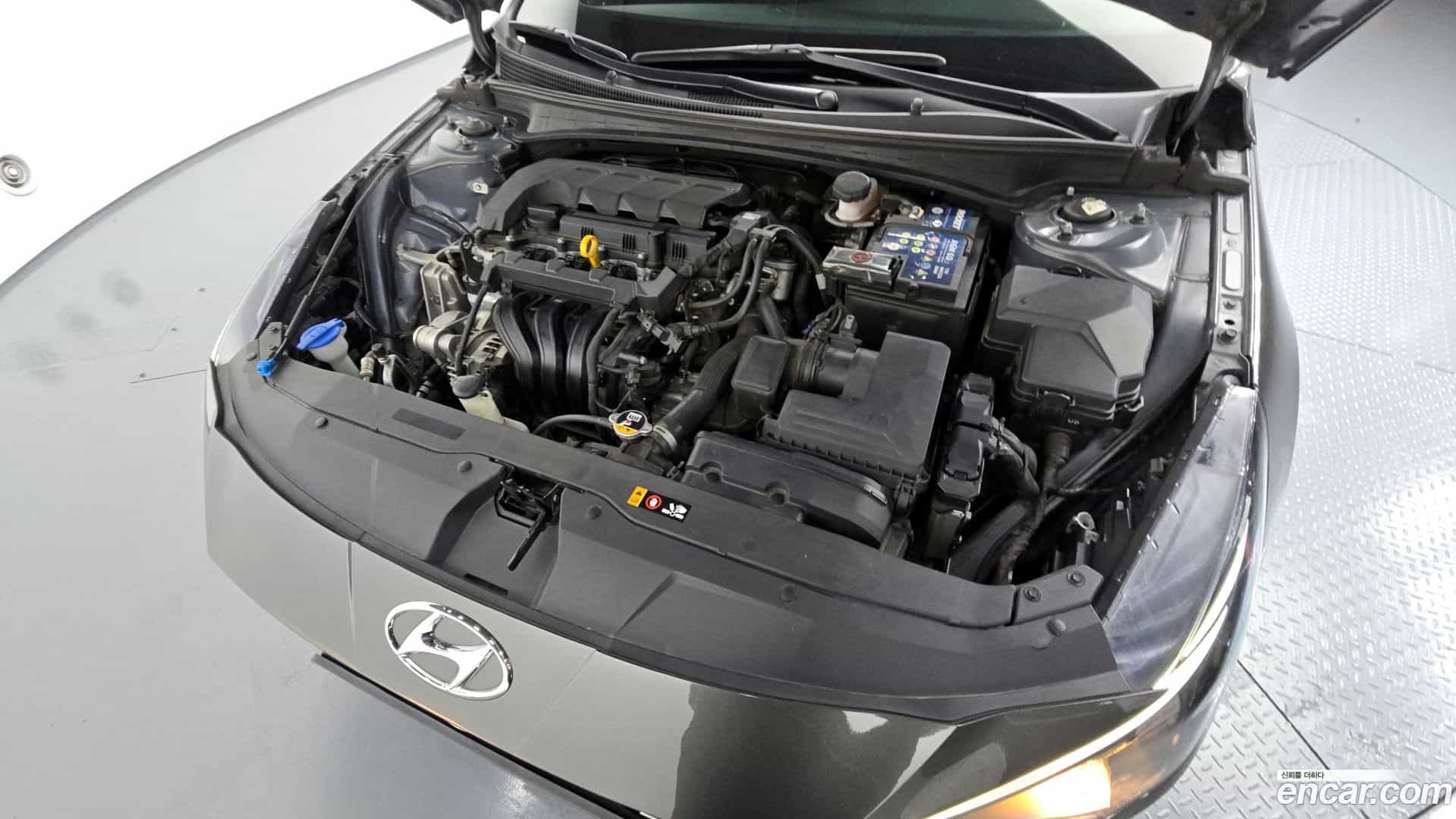 AVANTE Hyundai 2021.1-INNER-006