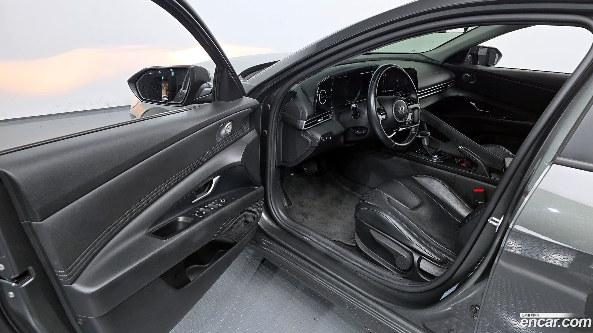 Main__Slider__Photo:AVANTE Hyundai 2021.1-9