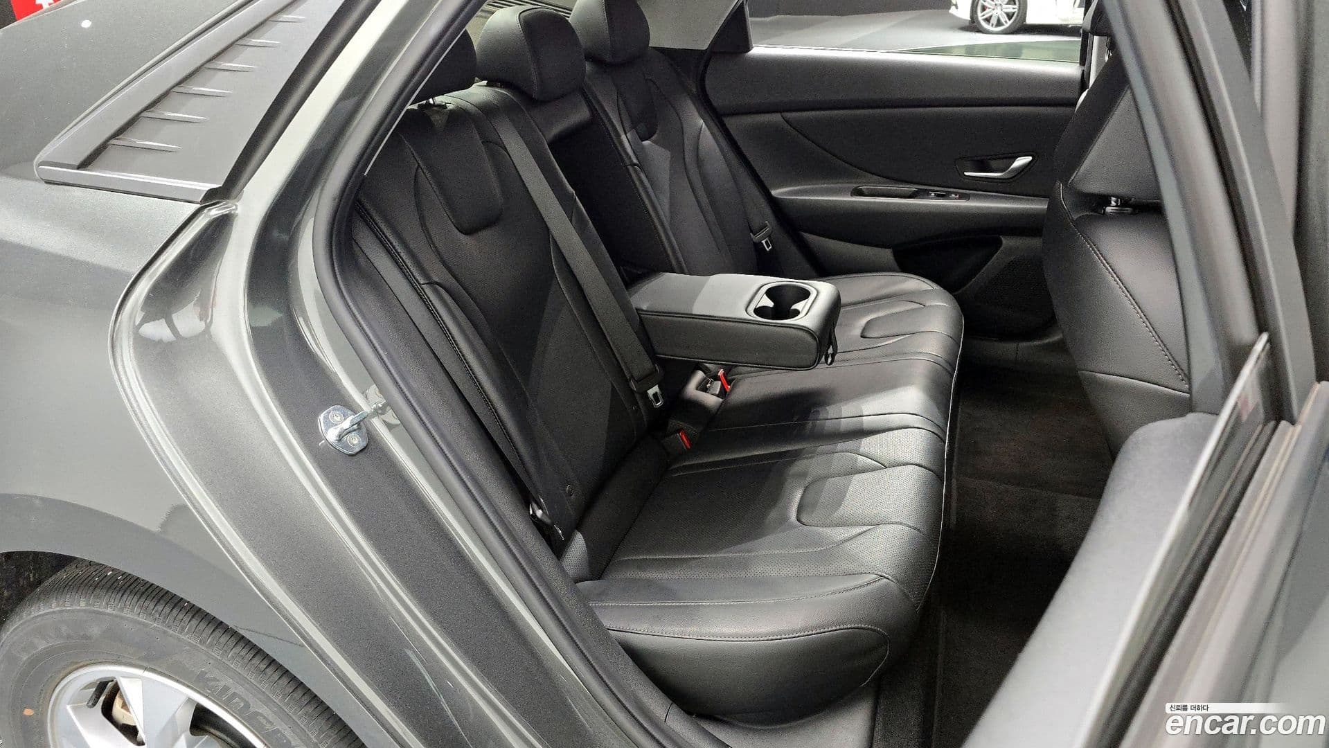 Main__Slider__Photo:AVANTE Hyundai 2021.1-11