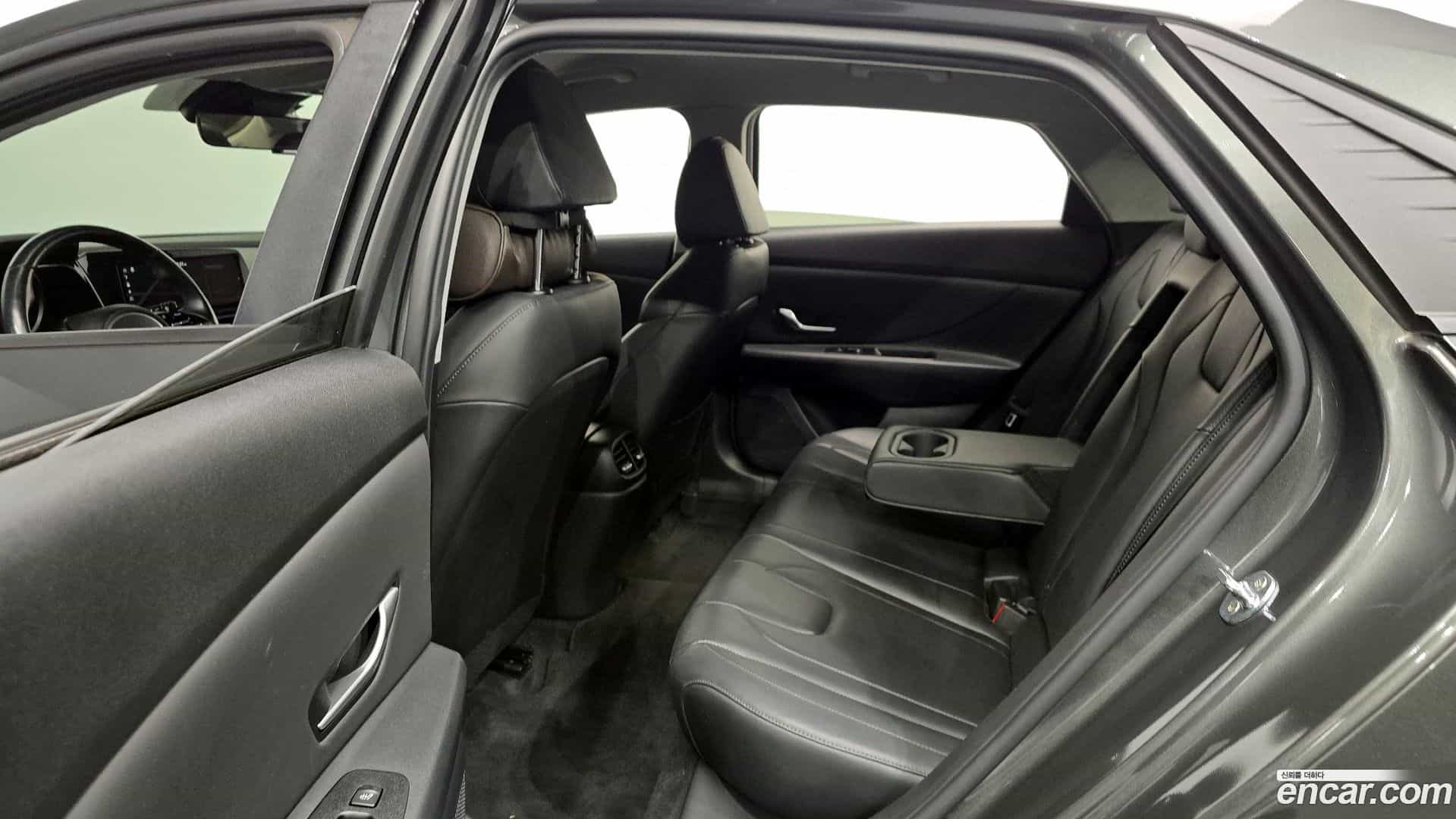 AVANTE Hyundai 2021.1-OPTION-017