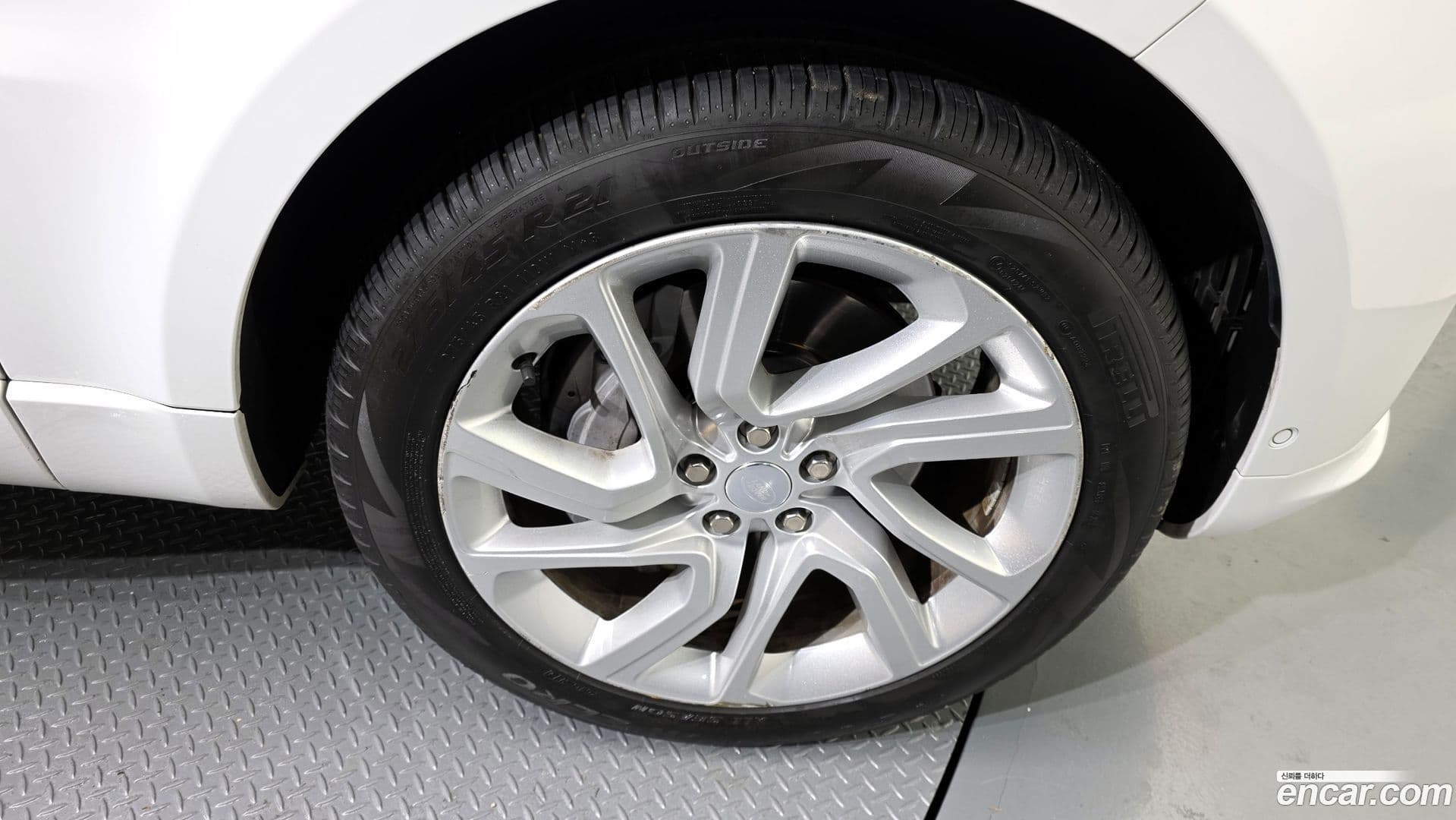 Main__Slider__Photo:Range Rover Sport Land Rover 2021.6-4