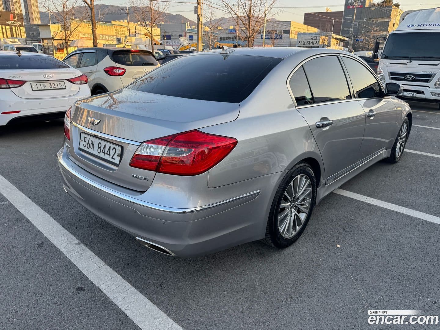 Main__Slider__Photo:Genesis Hyundai 2012.11-4