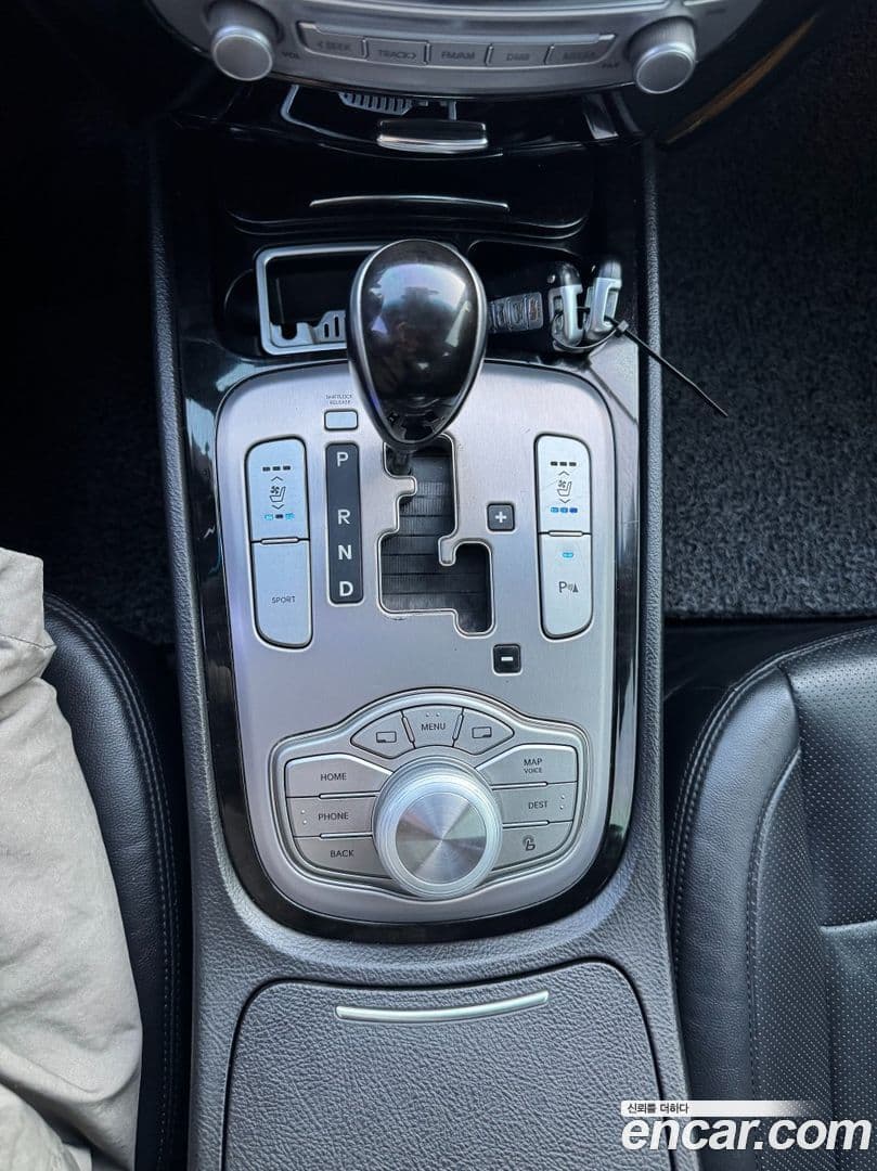 Main__Slider__Photo:Genesis Hyundai 2012.11-10