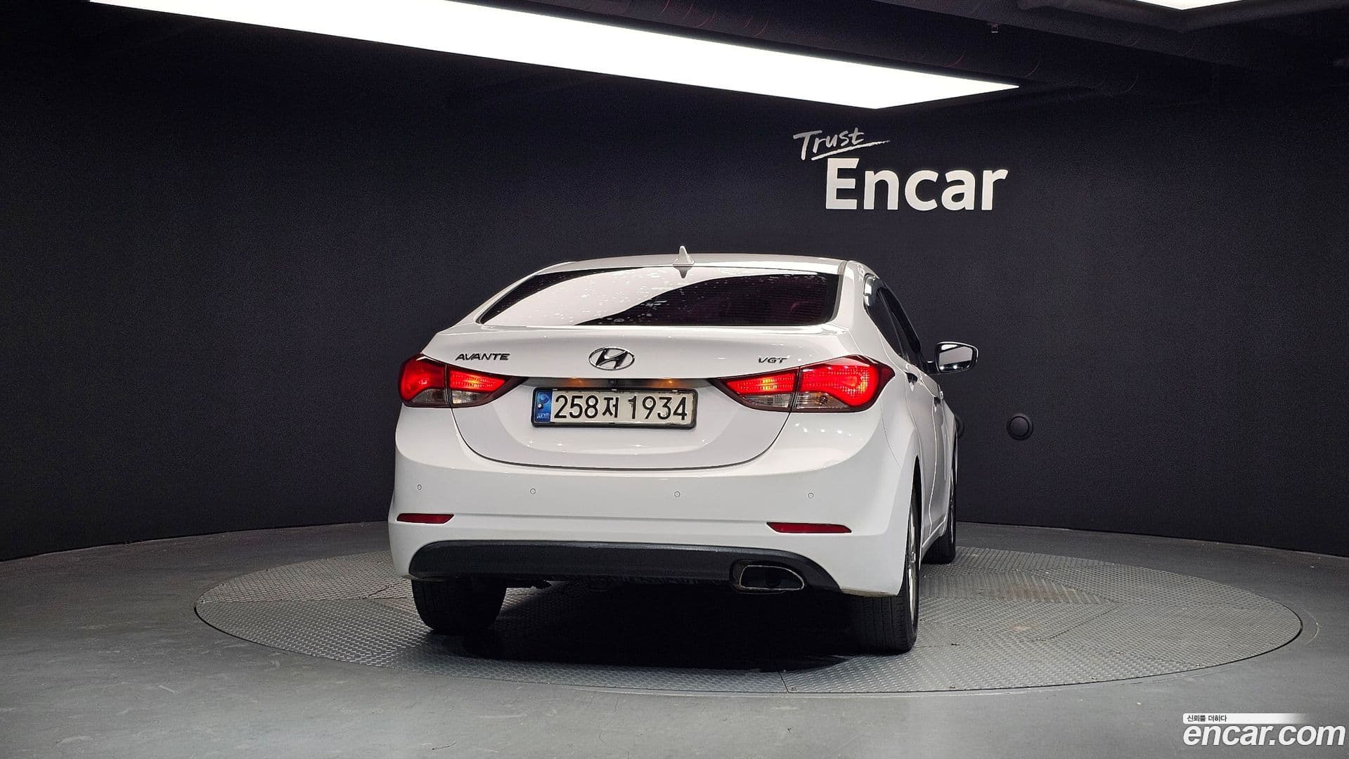 Main__Slider__Photo:AVANTE Hyundai 2013.11-3