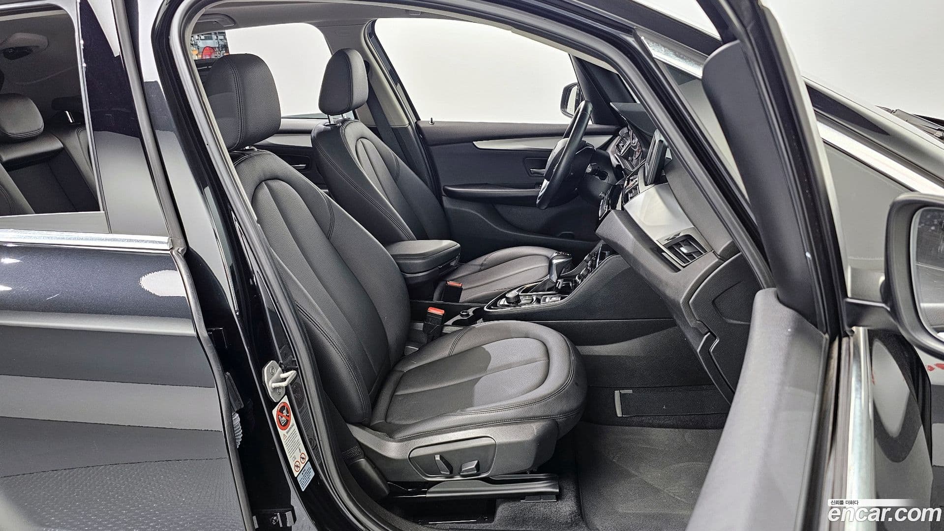 Main__Slider__Photo:2-Series BMW 2015.8-11