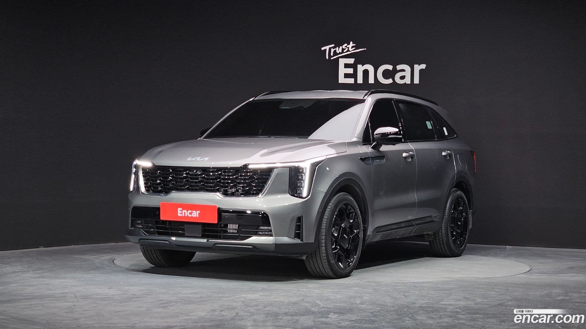 Main__Slider__Photo:Sorento Kia 2025.3-0