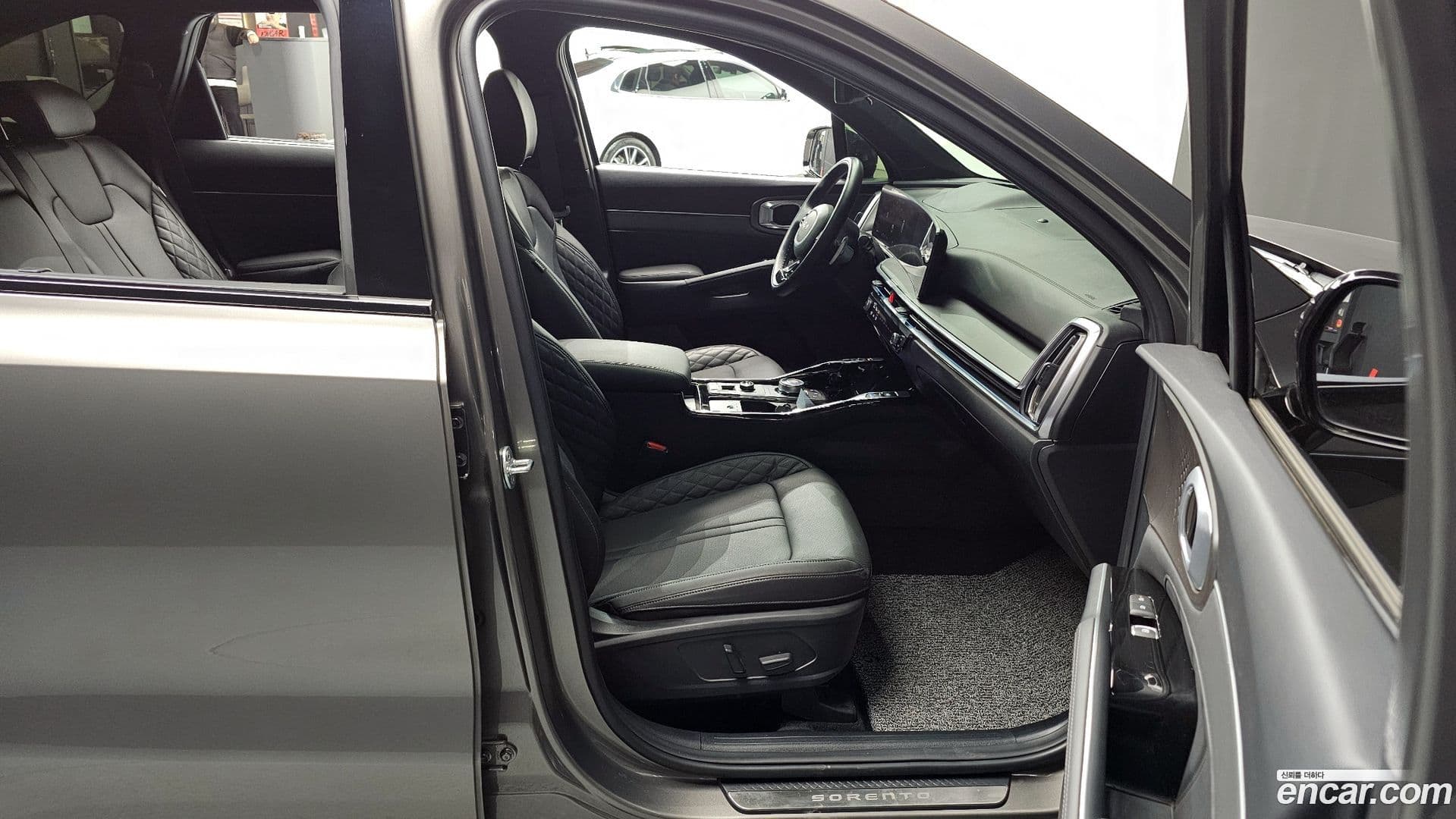 Main__Slider__Photo:Sorento Kia 2025.3-10