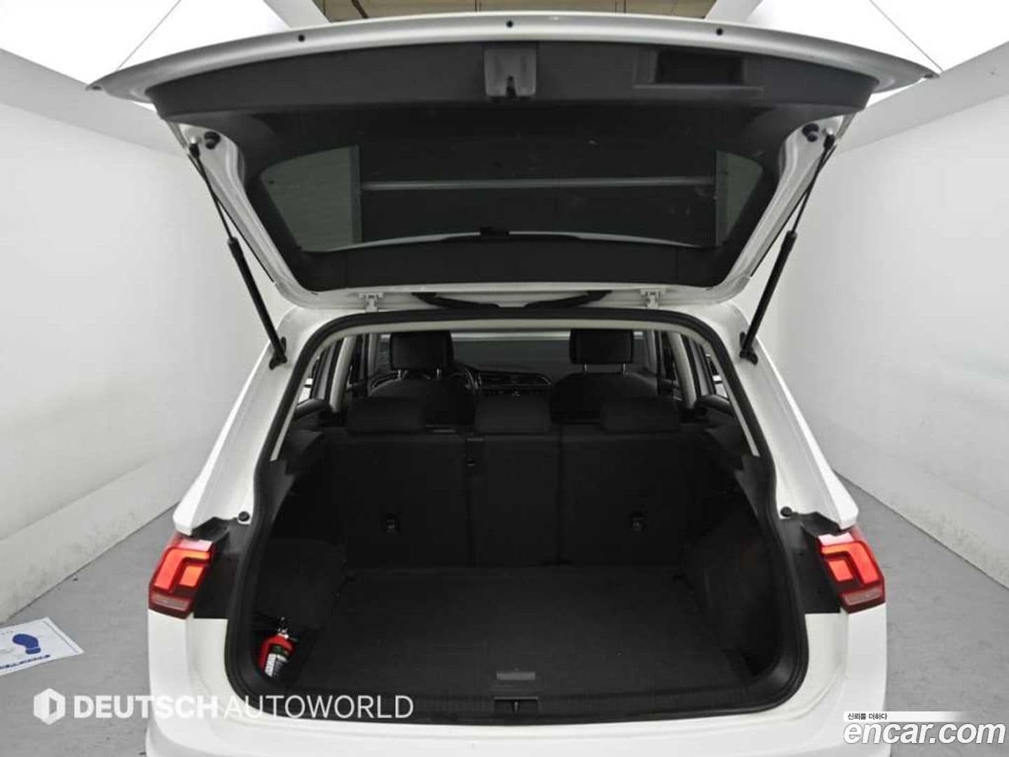 Main__Slider__Photo:Tiguan Volkswagen 2018.7-19