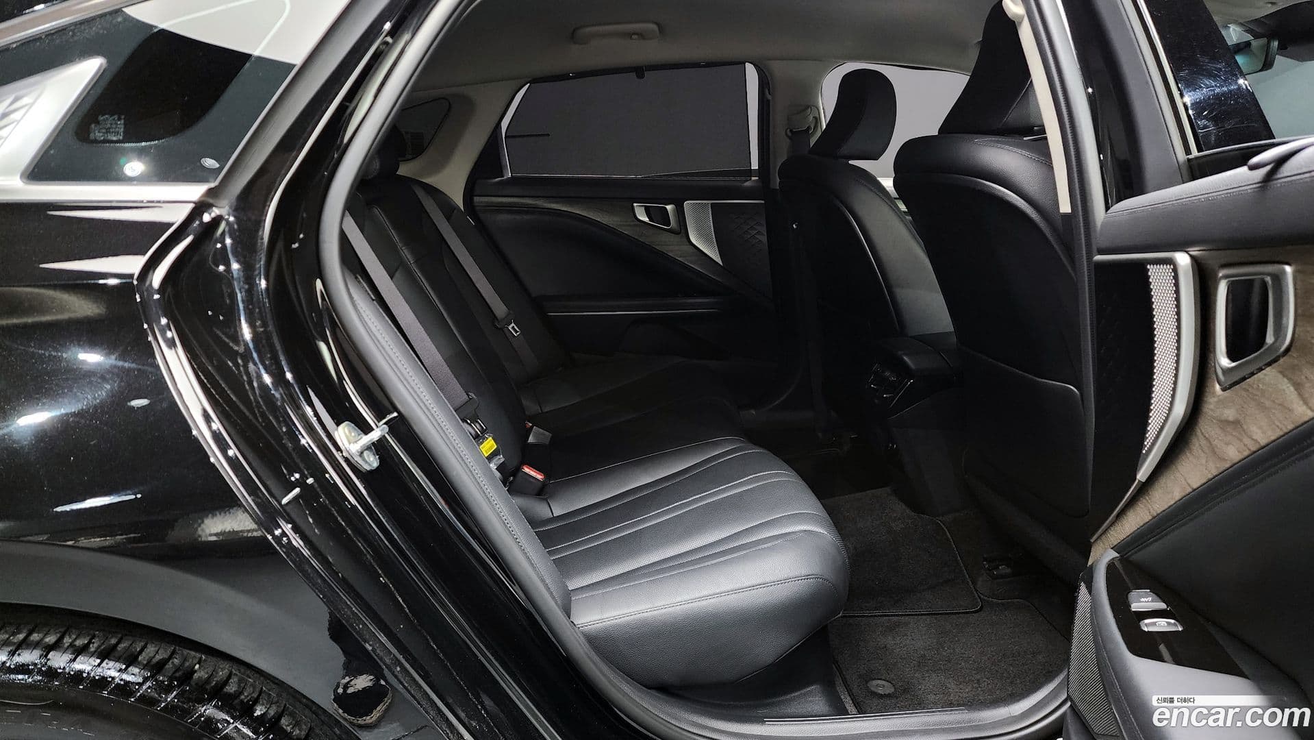 Main__Slider__Photo:K8 Kia 2022.7-11