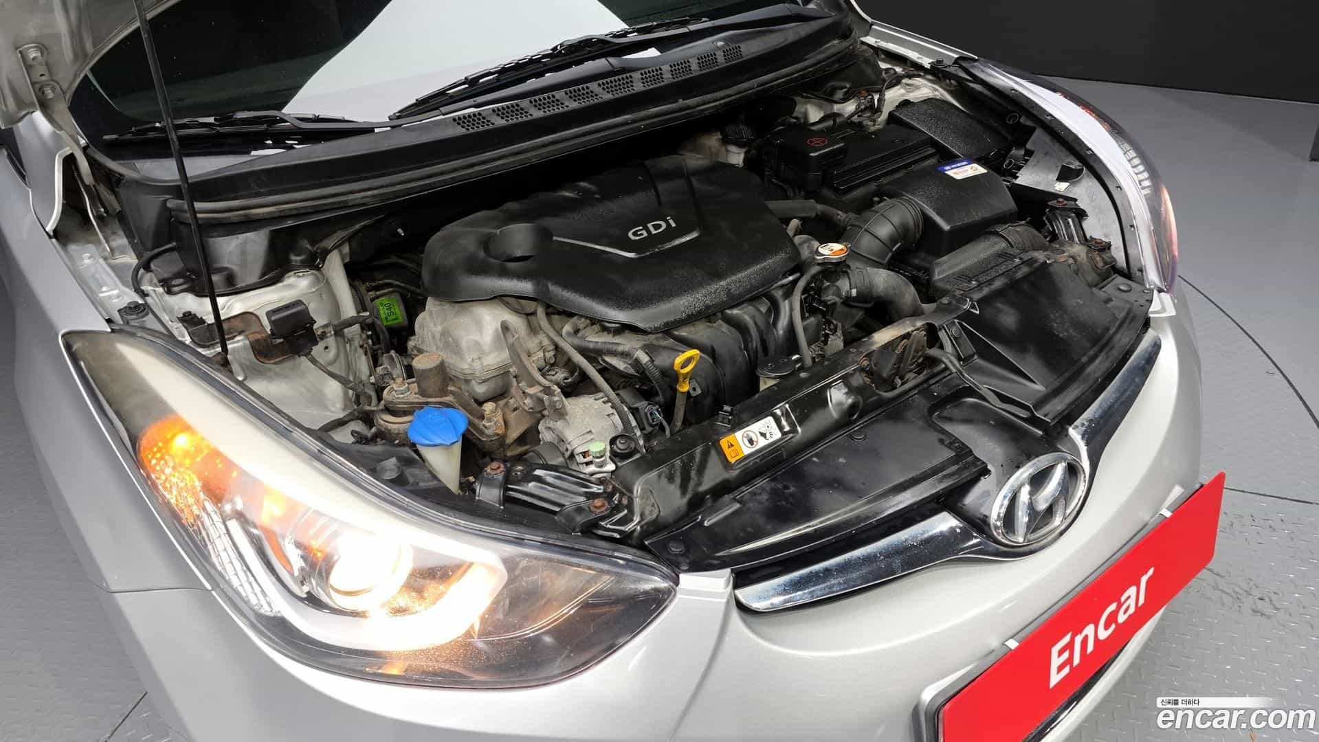 AVANTE Hyundai 2013.8-INNER-006