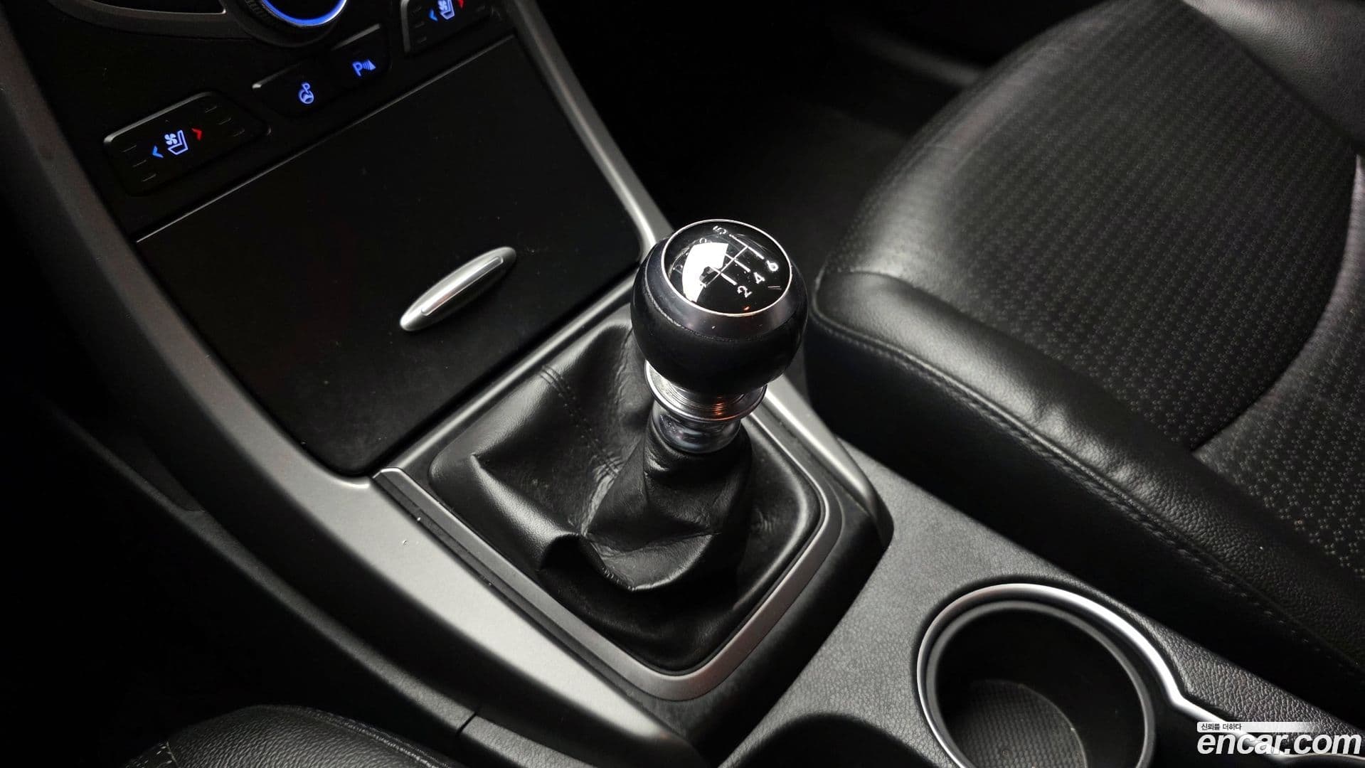 Main__Slider__Photo:AVANTE Hyundai 2013.8-8