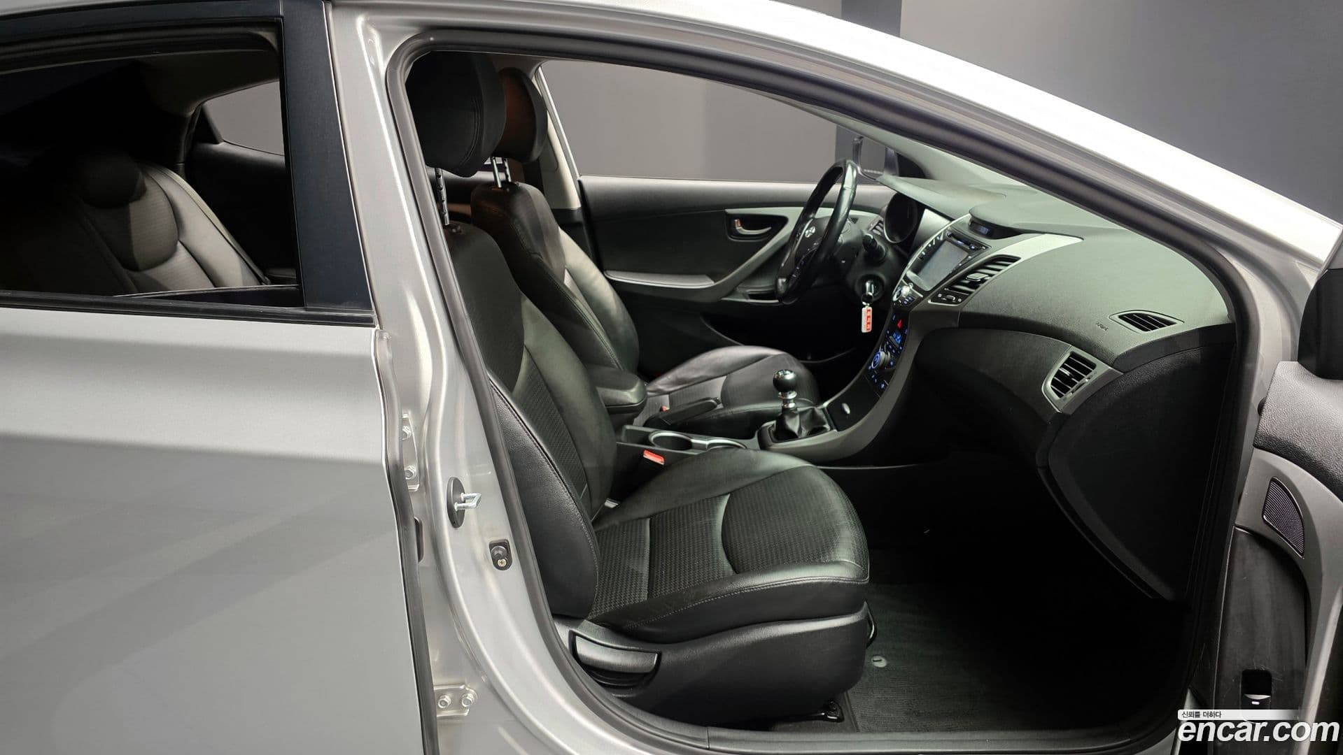 Main__Slider__Photo:AVANTE Hyundai 2013.8-9