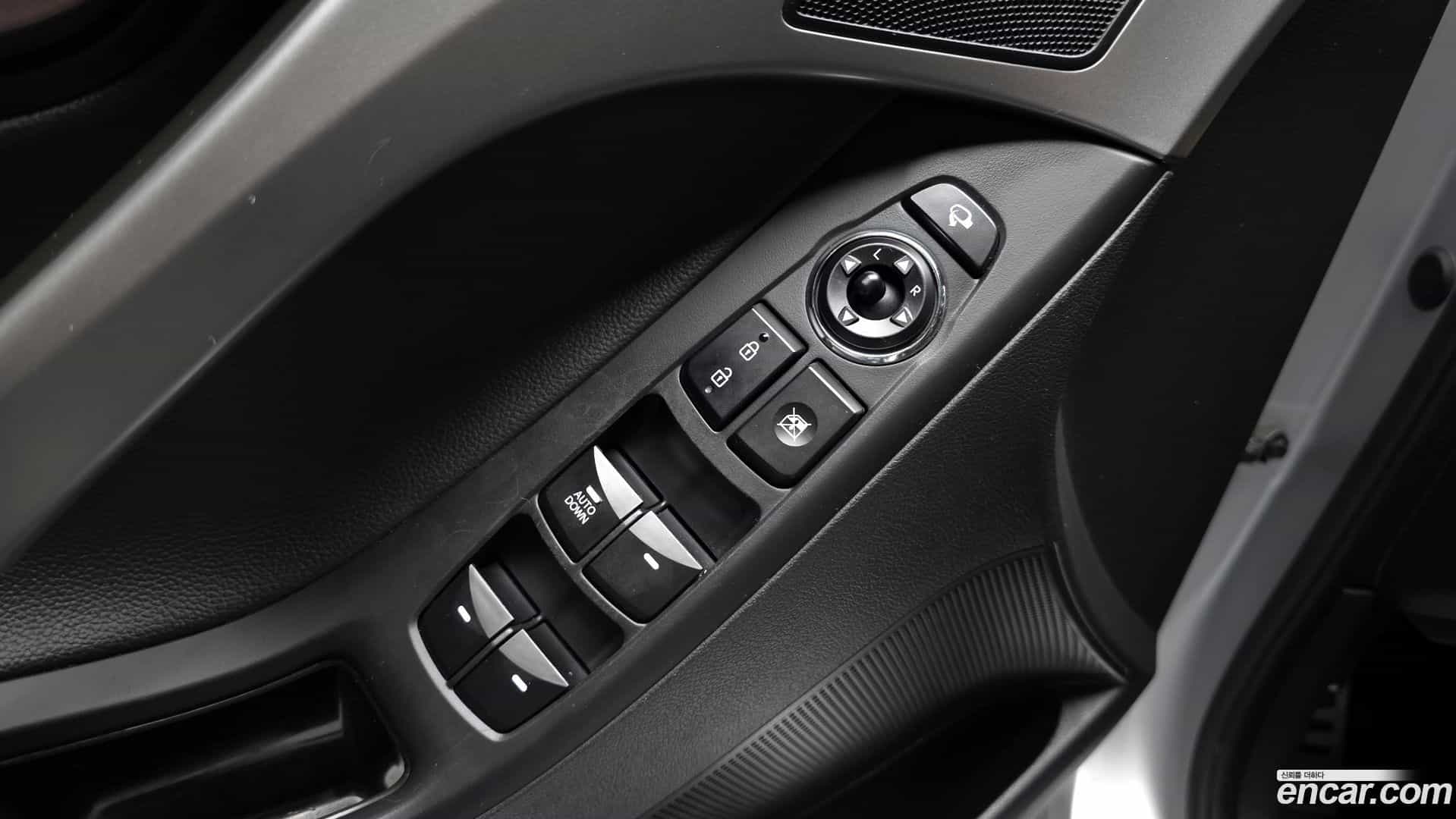 AVANTE Hyundai 2013.8-OPTION-021