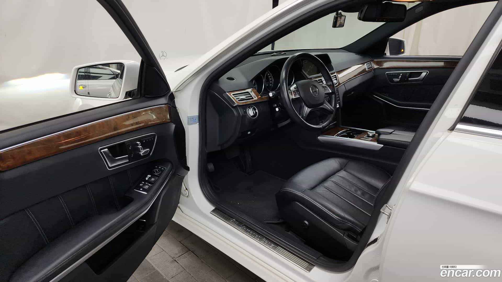 E-Class Mercedes-Benz 2015.5-INNER-010