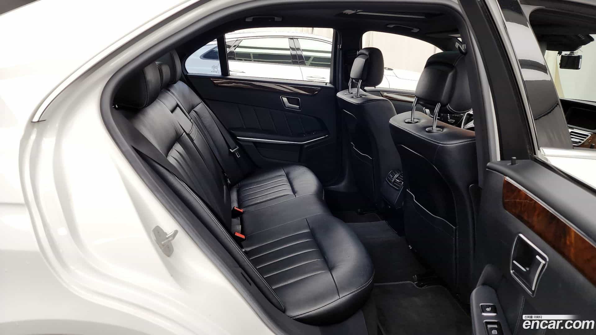 E-Class Mercedes-Benz 2015.5-OPTION-016