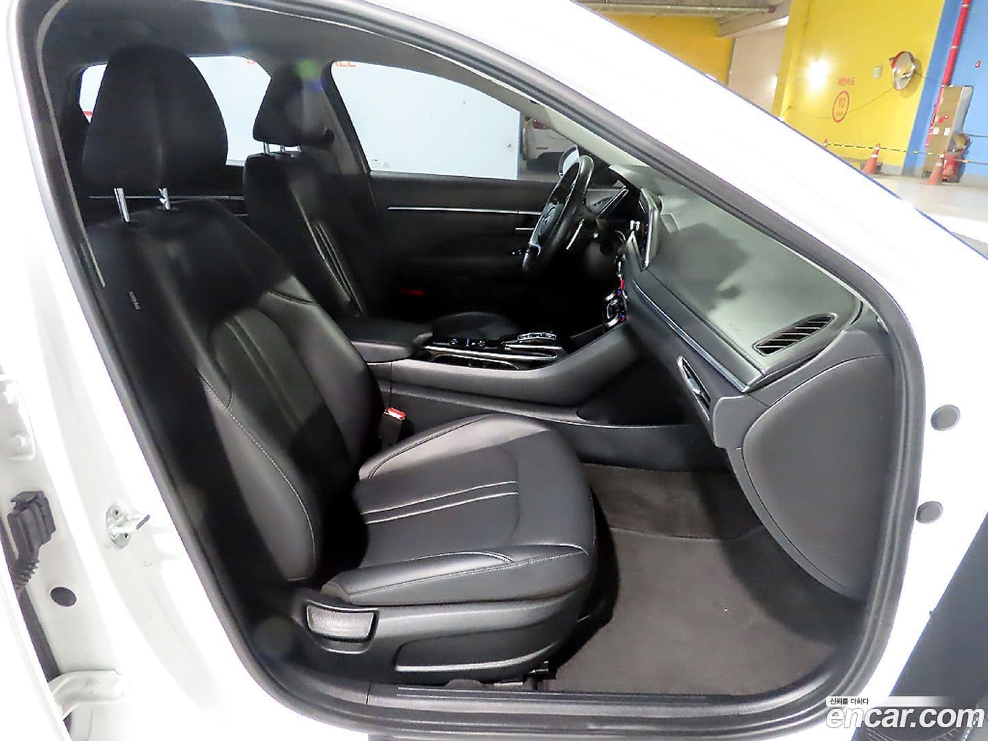 Main__Slider__Photo:Sonata Hyundai 2021.5-10