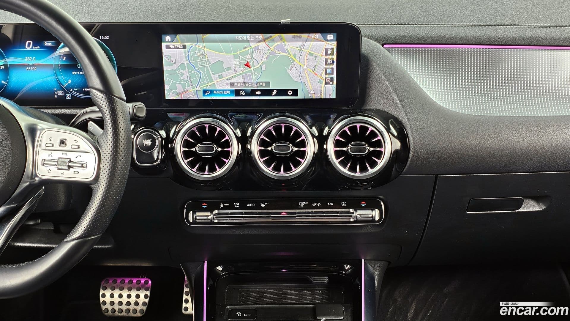 Main__Slider__Photo:EQA Mercedes-Benz 2023.2-13