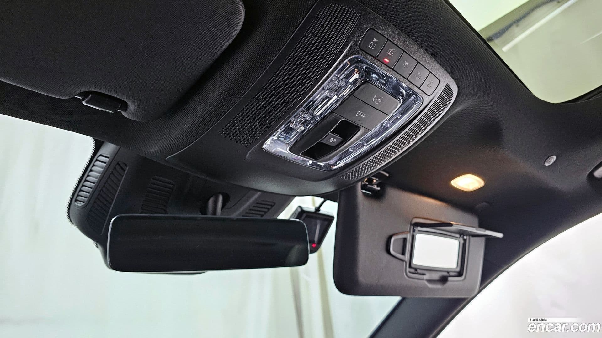 Main__Slider__Photo:EQA Mercedes-Benz 2023.2-16