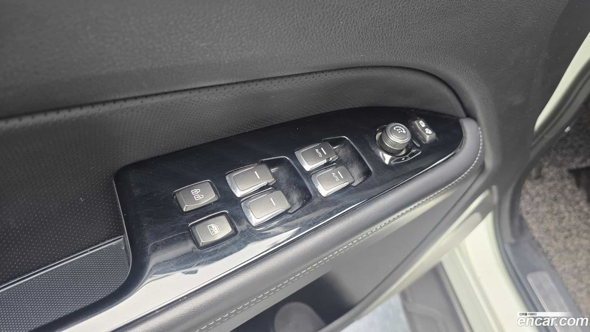 Rexton KG_Mobility_Ssangyong 2018.2-OPTION-018