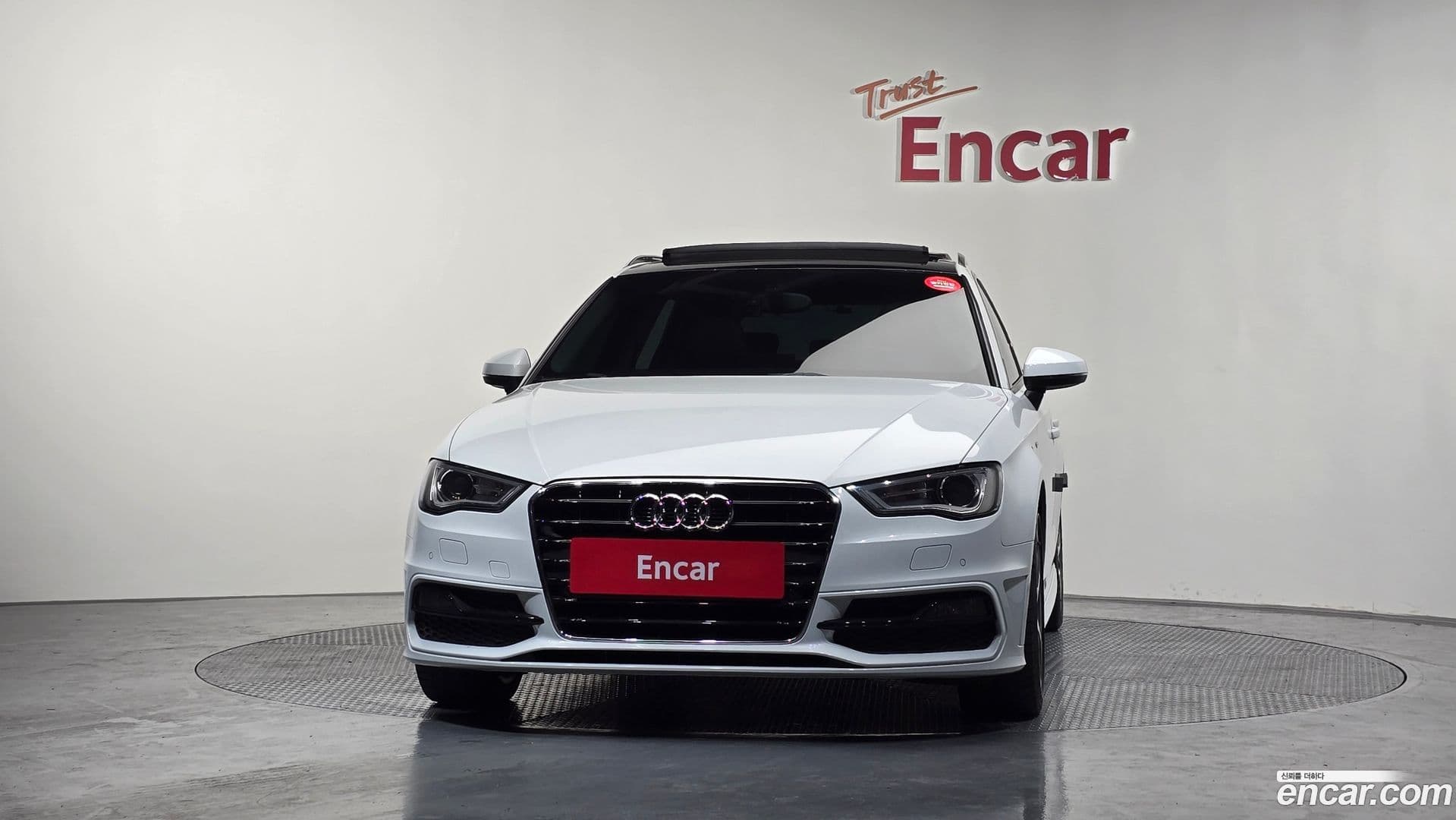 Main__Slider__Photo:A3 Audi 2015.10-2