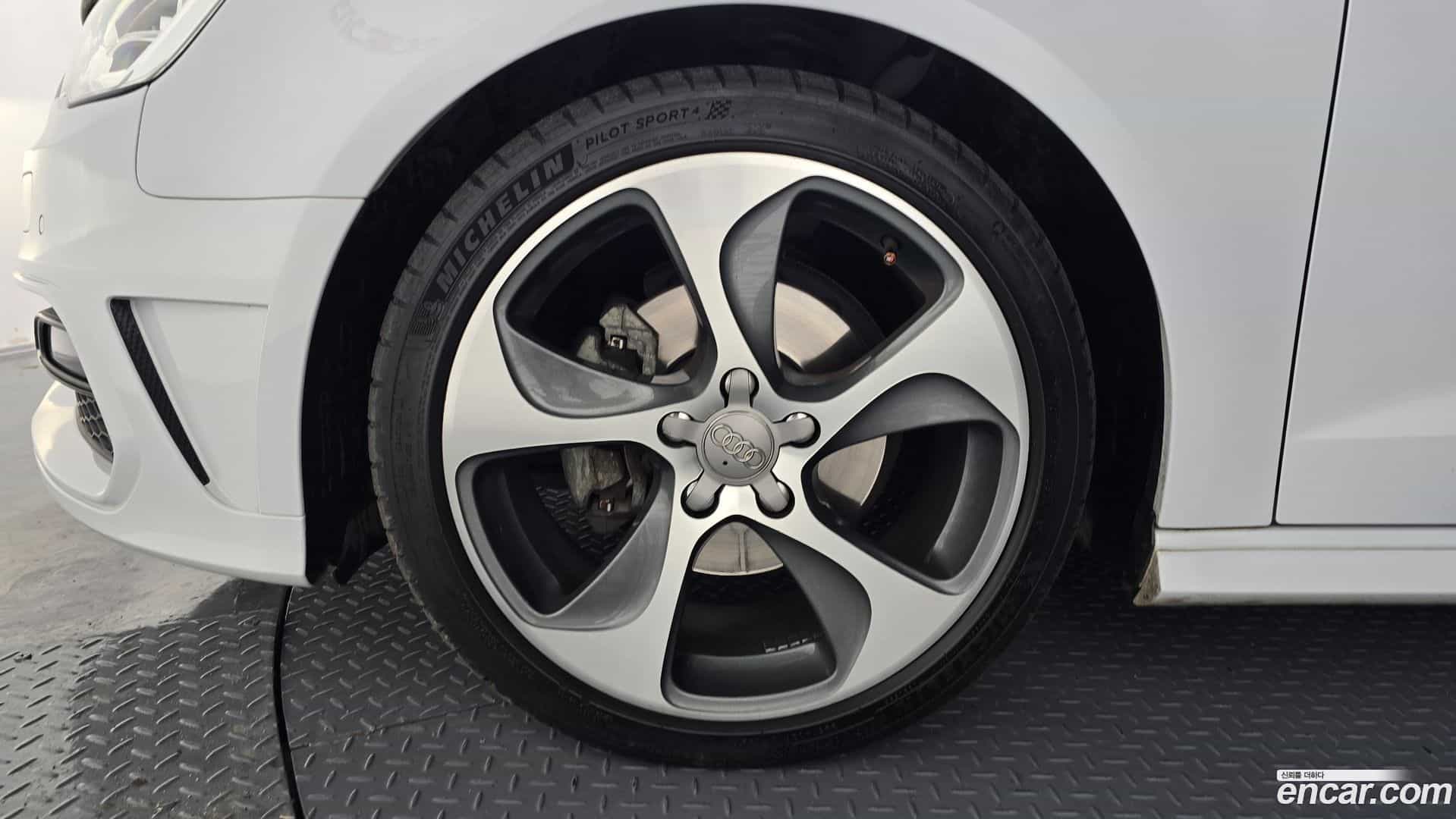 A3 Audi 2015.10-OUTER-005