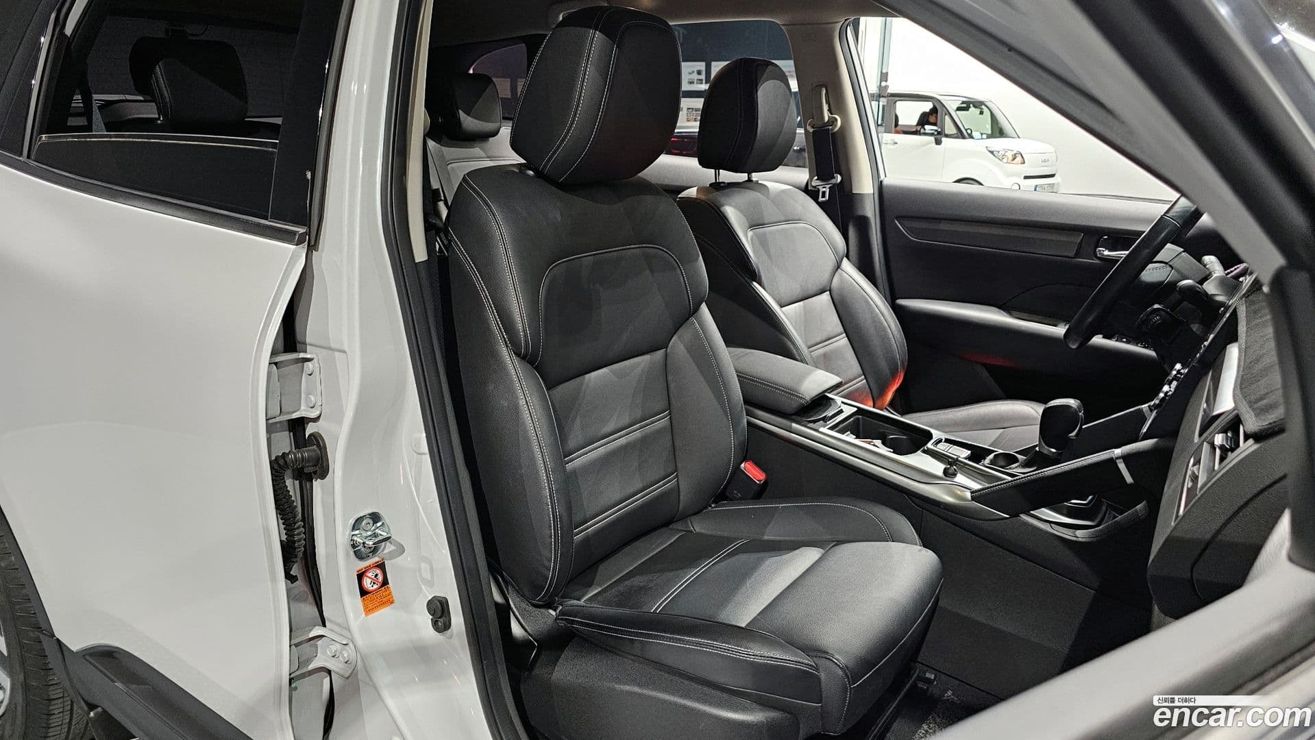 Main__Slider__Photo:QM6 Renault-KoreaSamsung 2020.2-9