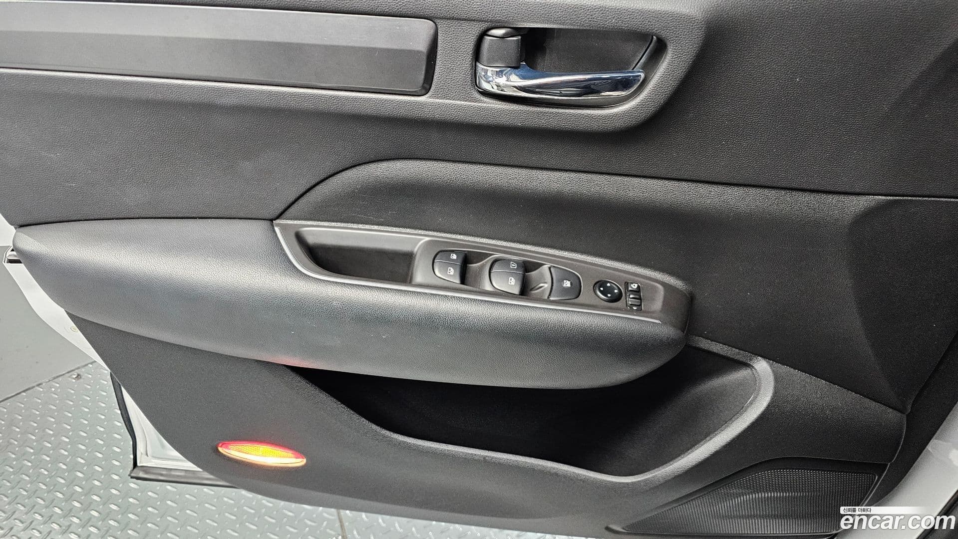 Main__Slider__Photo:QM6 Renault-KoreaSamsung 2020.2-13