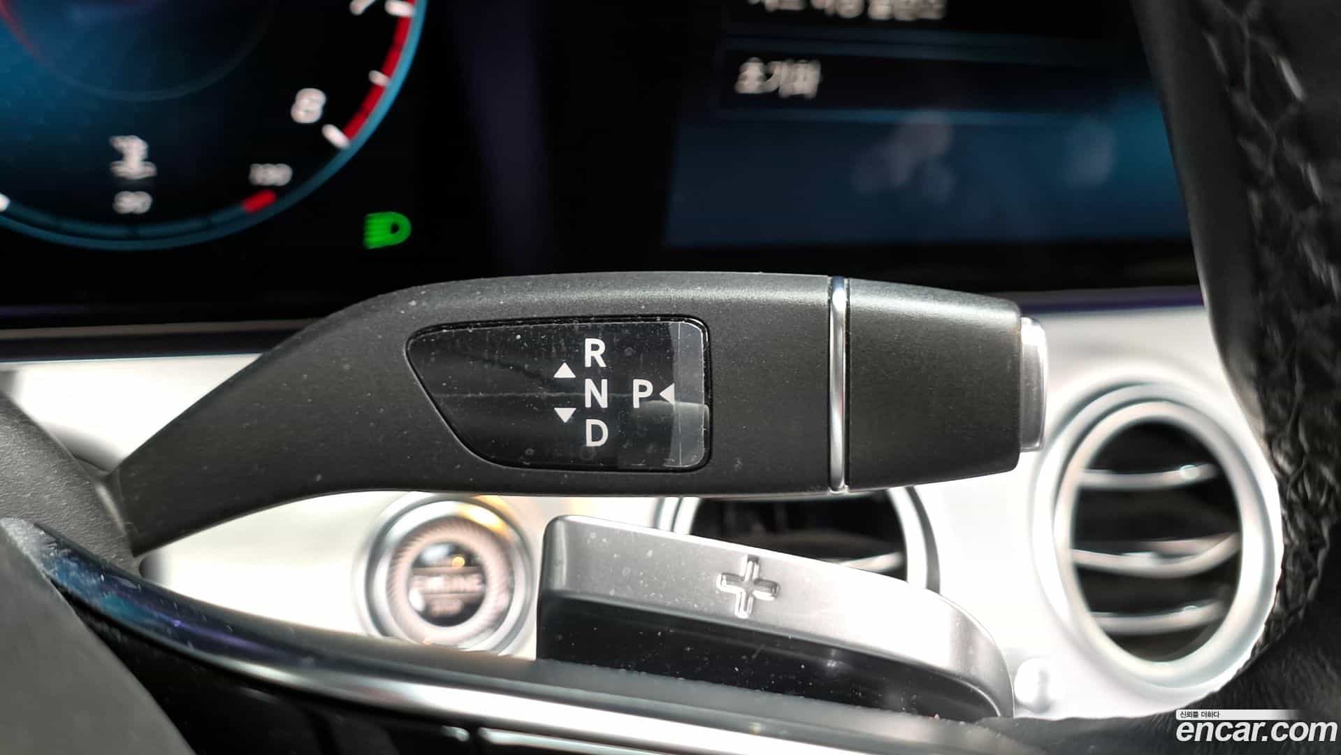 E-Class Mercedes-Benz 2020.10-INNER-009