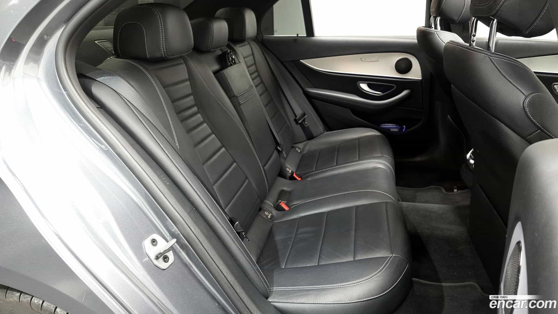 E-Class Mercedes-Benz 2020.10-OPTION-016