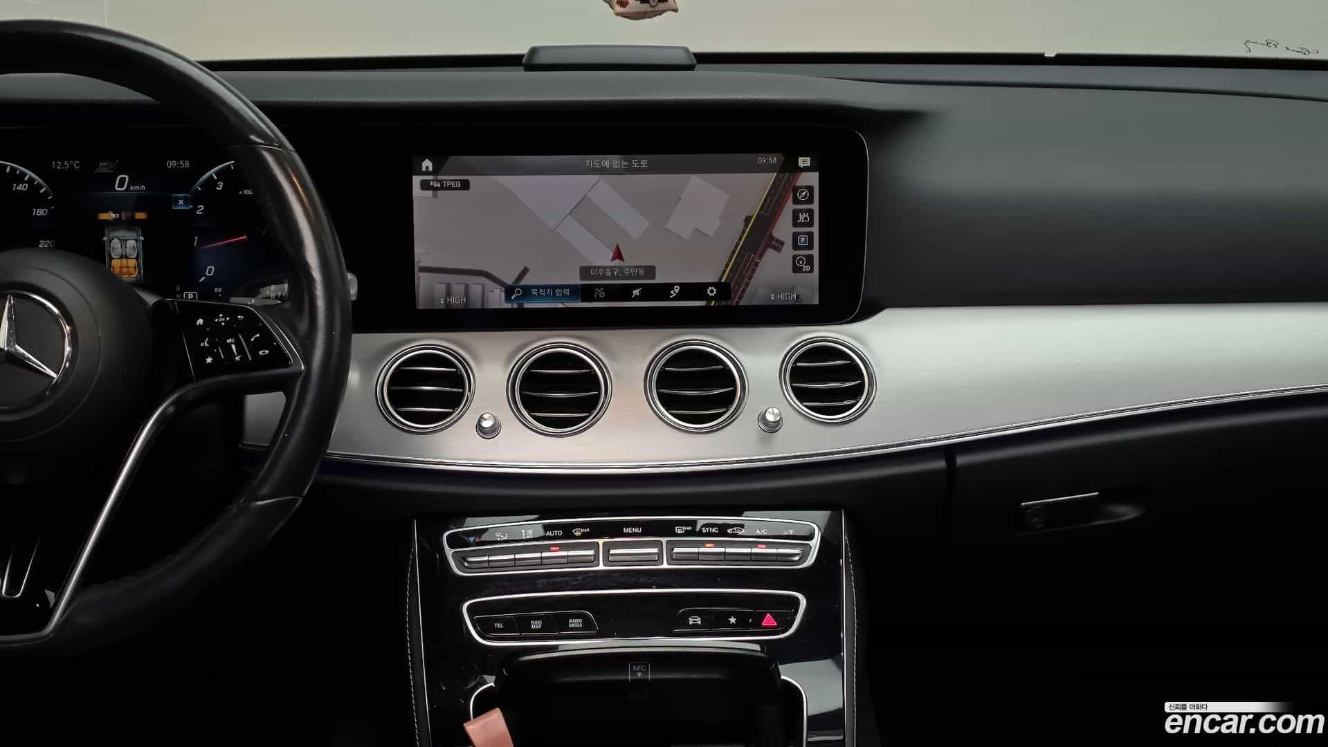 E-Class Mercedes-Benz 2020.10-OPTION-018