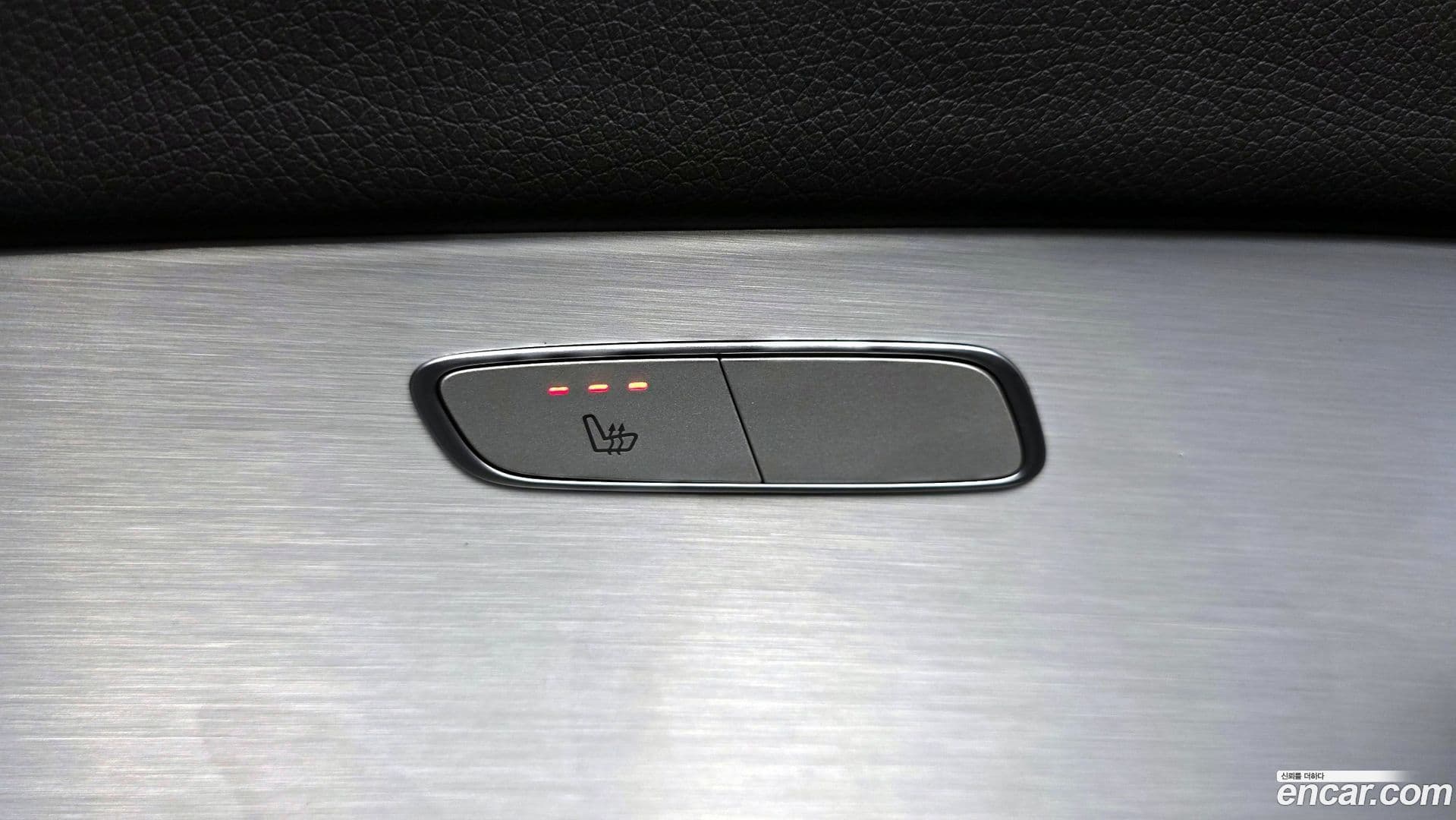 Main__Slider__Photo:E-Class Mercedes-Benz 2020.10-17