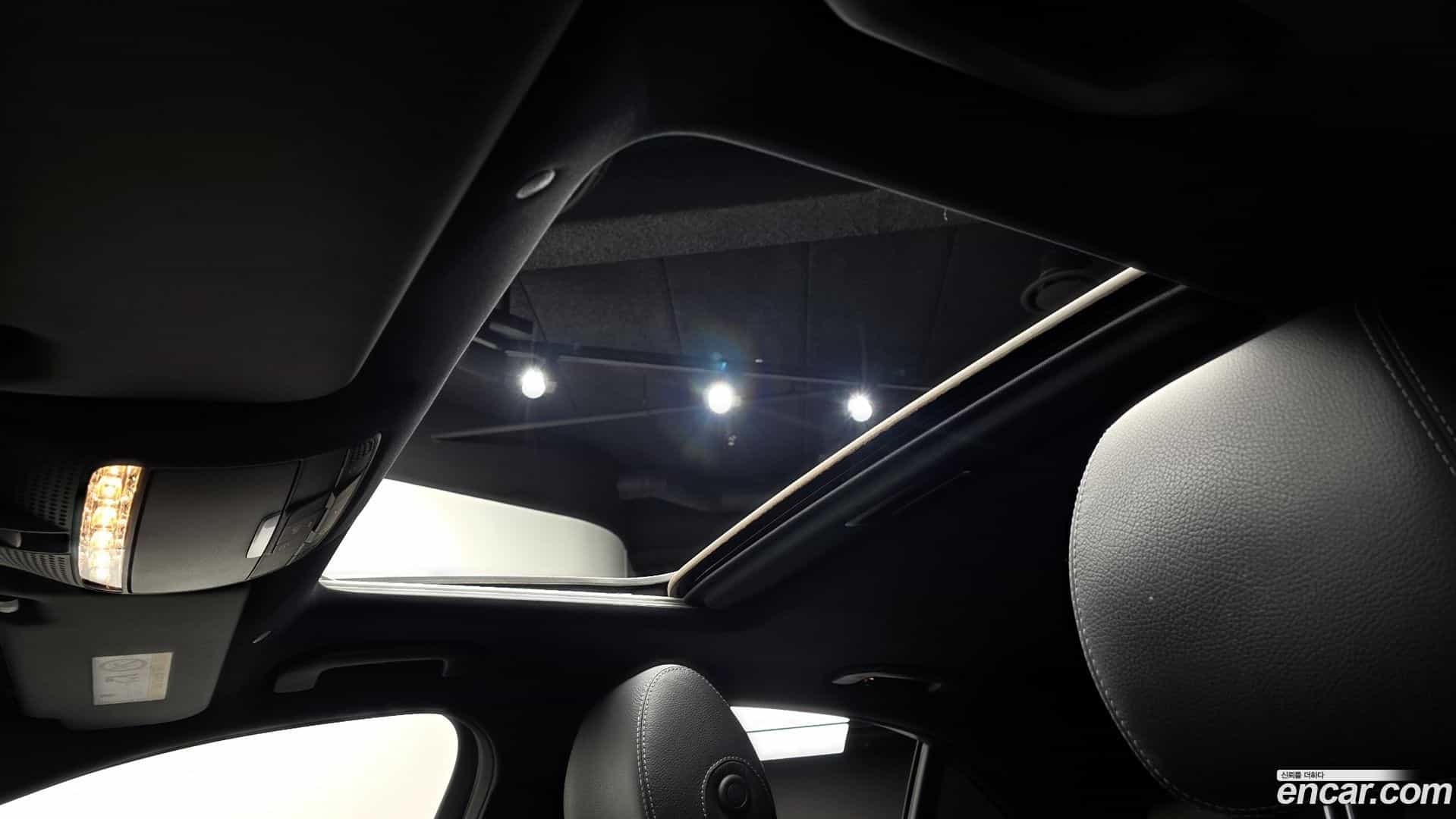 E-Class Mercedes-Benz 2020.10-OPTION-023