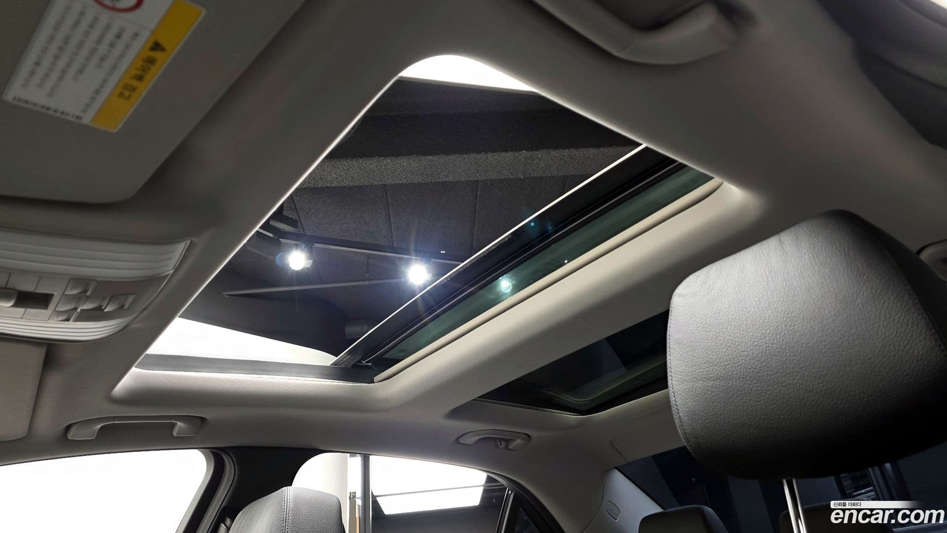 Main__Slider__Photo:E-Class Mercedes-Benz 2012.9-18