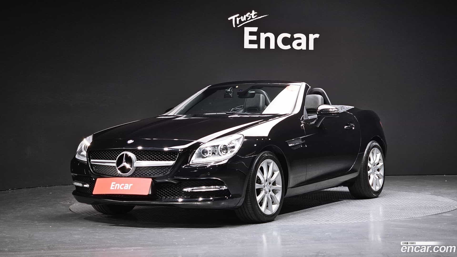 SLK-Class Mercedes-Benz 2012.3-OUTER-001