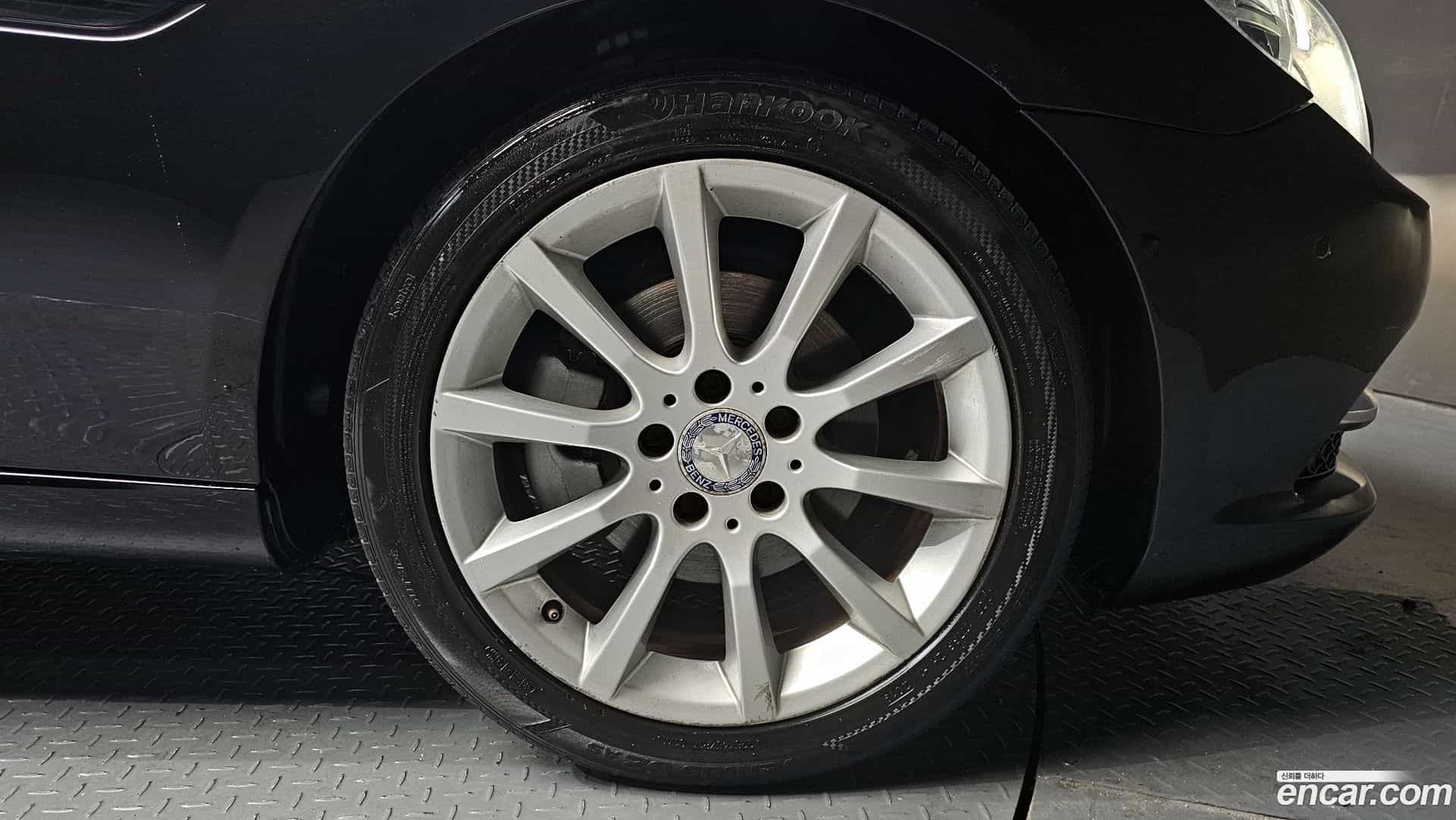 SLK-Class Mercedes-Benz 2012.3-OUTER-005