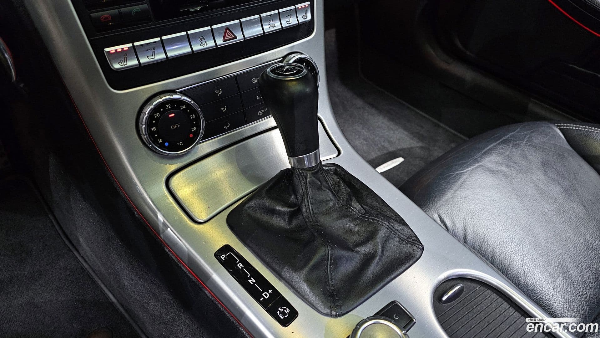 Main__Slider__Photo:SLK-Class Mercedes-Benz 2012.3-8