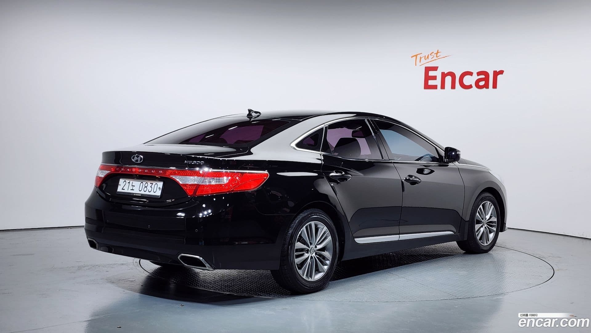 Main__Slider__Photo:Grandeur Hyundai 2016.2-1