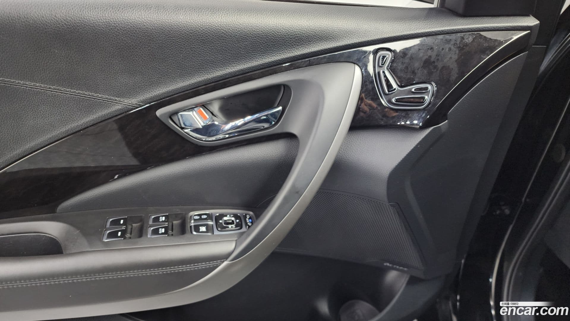 Main__Slider__Photo:Grandeur Hyundai 2016.2-13