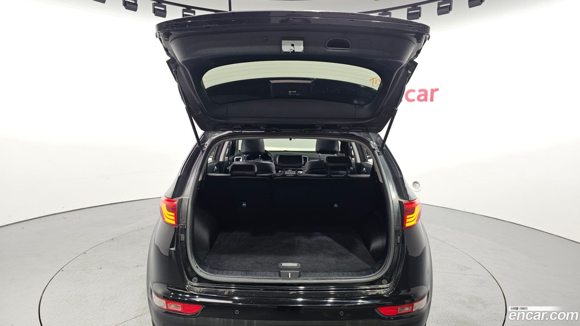 Main__Slider__Photo:Sportage Kia 2015.10-19