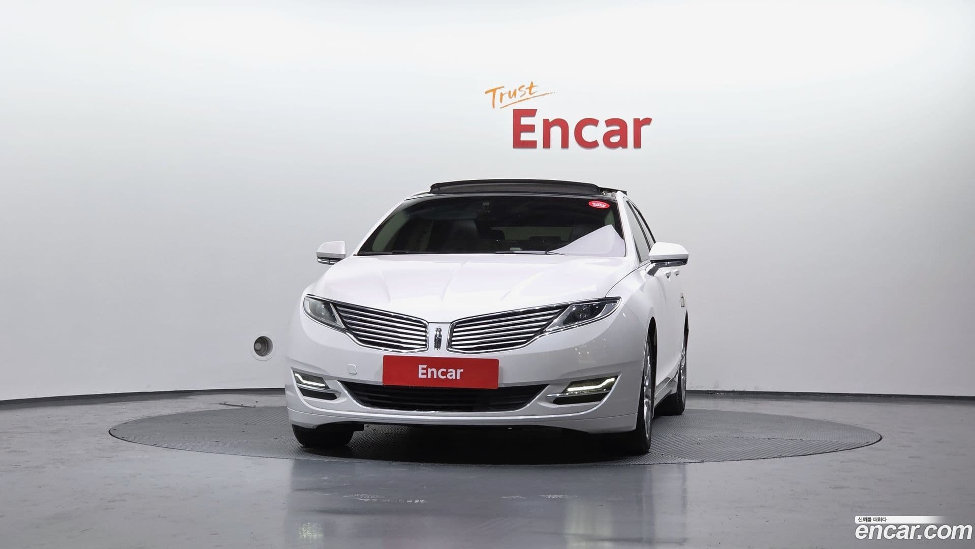 Main__Slider__Photo:MKZ Lincoln 2015.8-2