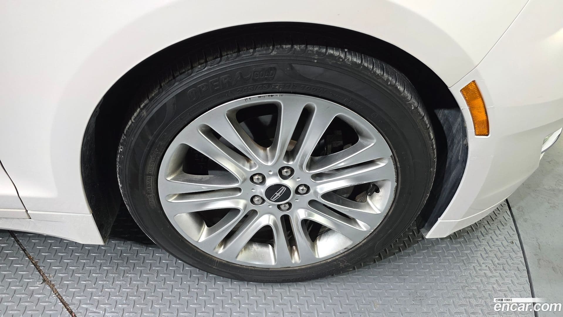 Main__Slider__Photo:MKZ Lincoln 2015.8-4