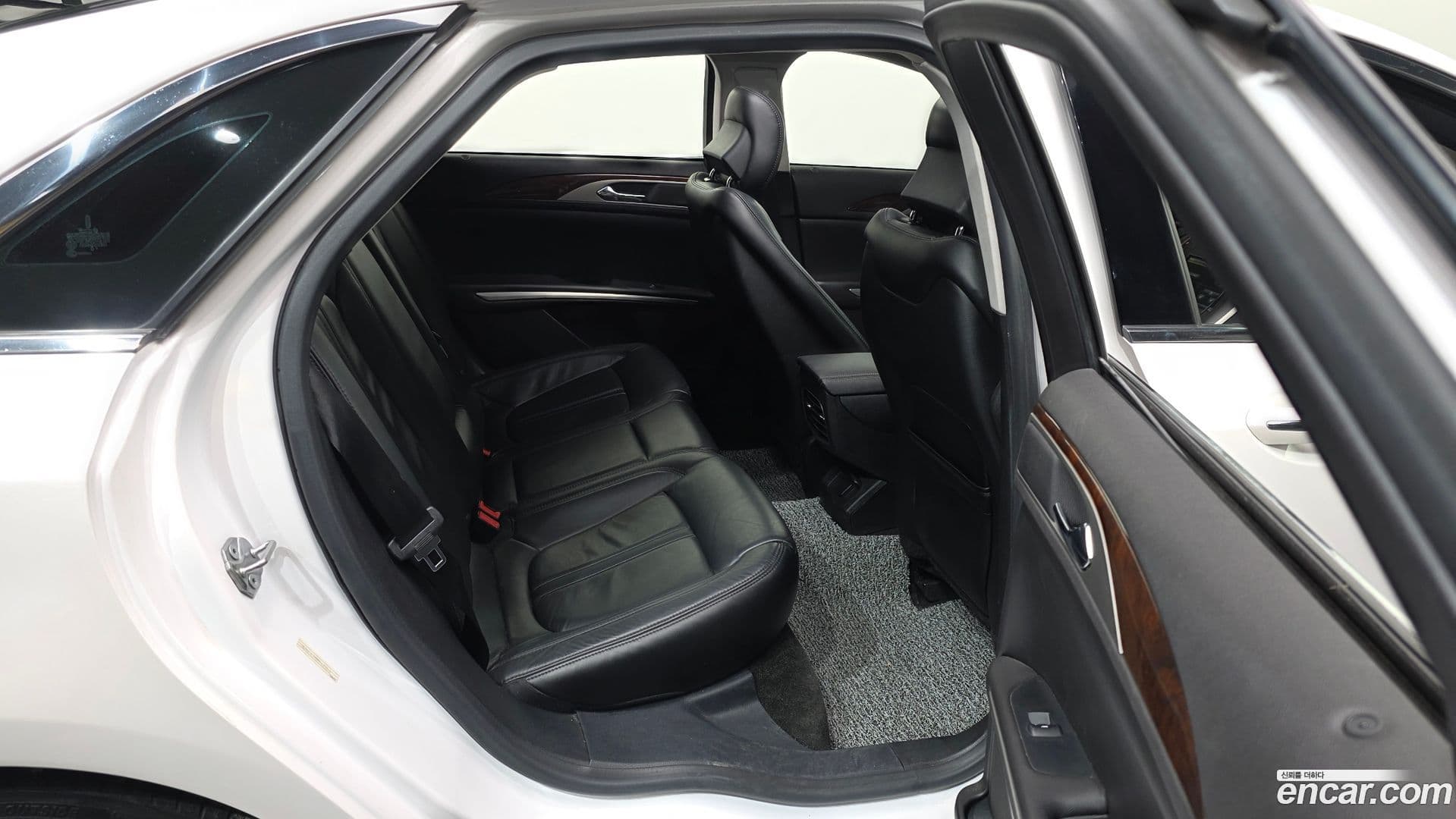 Main__Slider__Photo:MKZ Lincoln 2015.8-11