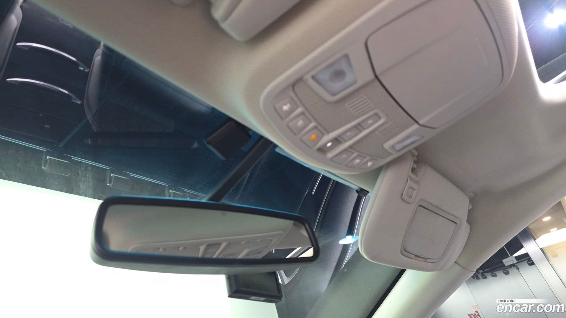 Main__Slider__Photo:MKZ Lincoln 2015.8-17